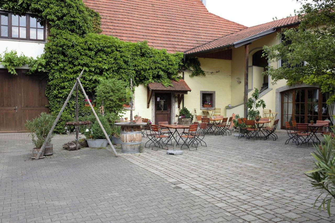 Weingut Schilling Hotel Seinsheim Ngoại thất bức ảnh