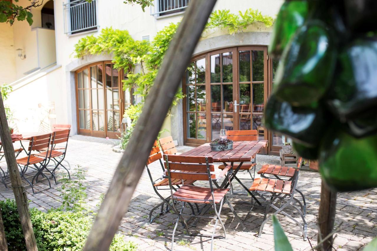 Weingut Schilling Hotel Seinsheim Ngoại thất bức ảnh