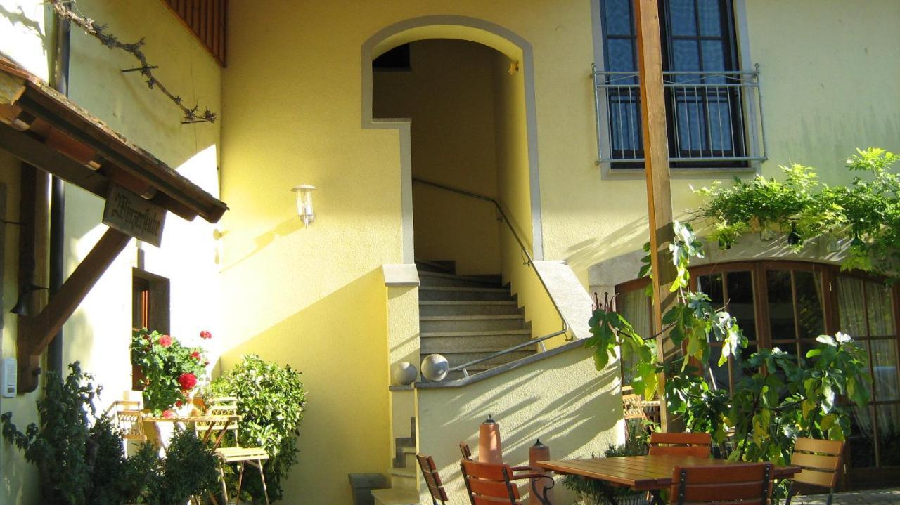Weingut Schilling Hotel Seinsheim Ngoại thất bức ảnh