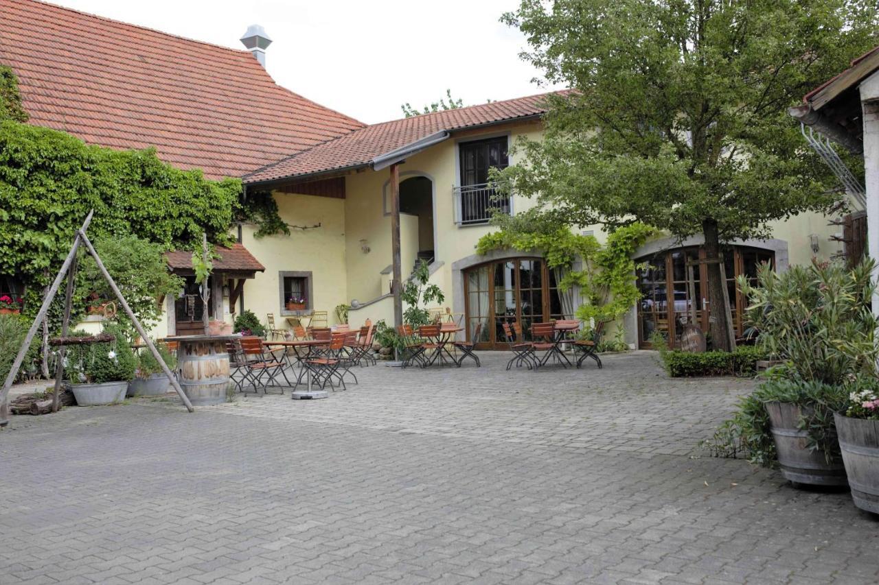 Weingut Schilling Hotel Seinsheim Ngoại thất bức ảnh